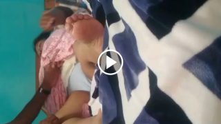 Mi cholita paceña me espera en la cama para tener Sexo